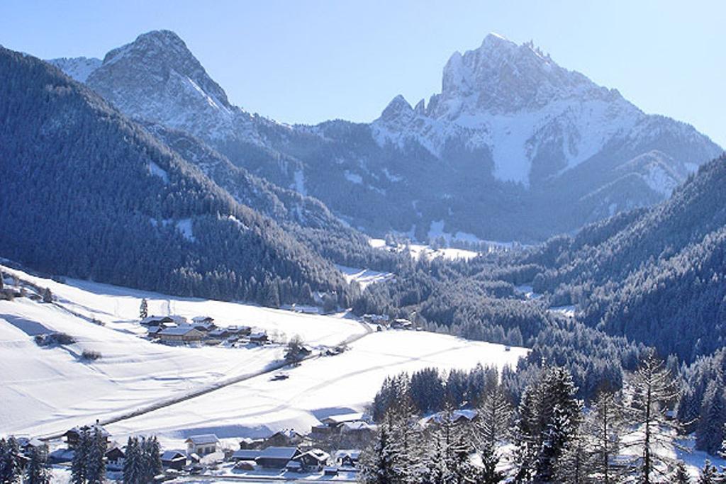 Residence Bergheim Braies  Buitenkant foto